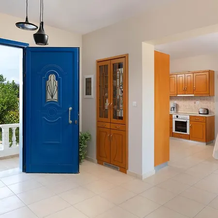 Villa Rita Mare Seafront Heated Pools Gennadi