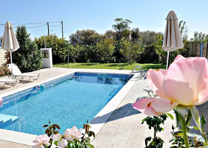 Rita Mare Seafront Heated Pools Villa *