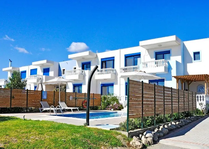 Rita Mare Seafront Heated Pools * Γεννάδι