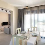 Rita Mare Seafront Heated Pools Villa *