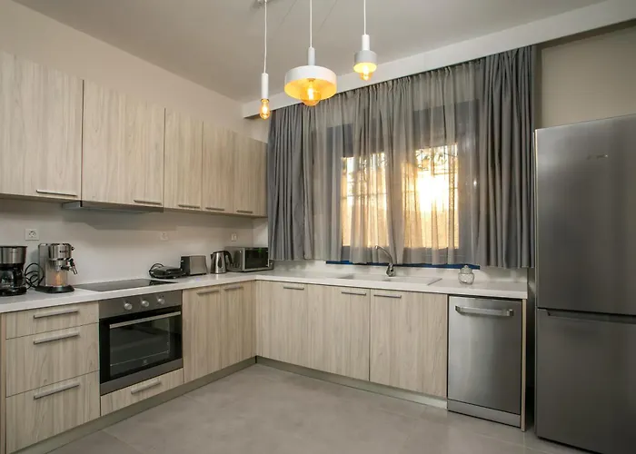 빌라 Rita Mare Seafront Heated Pools 겐나디